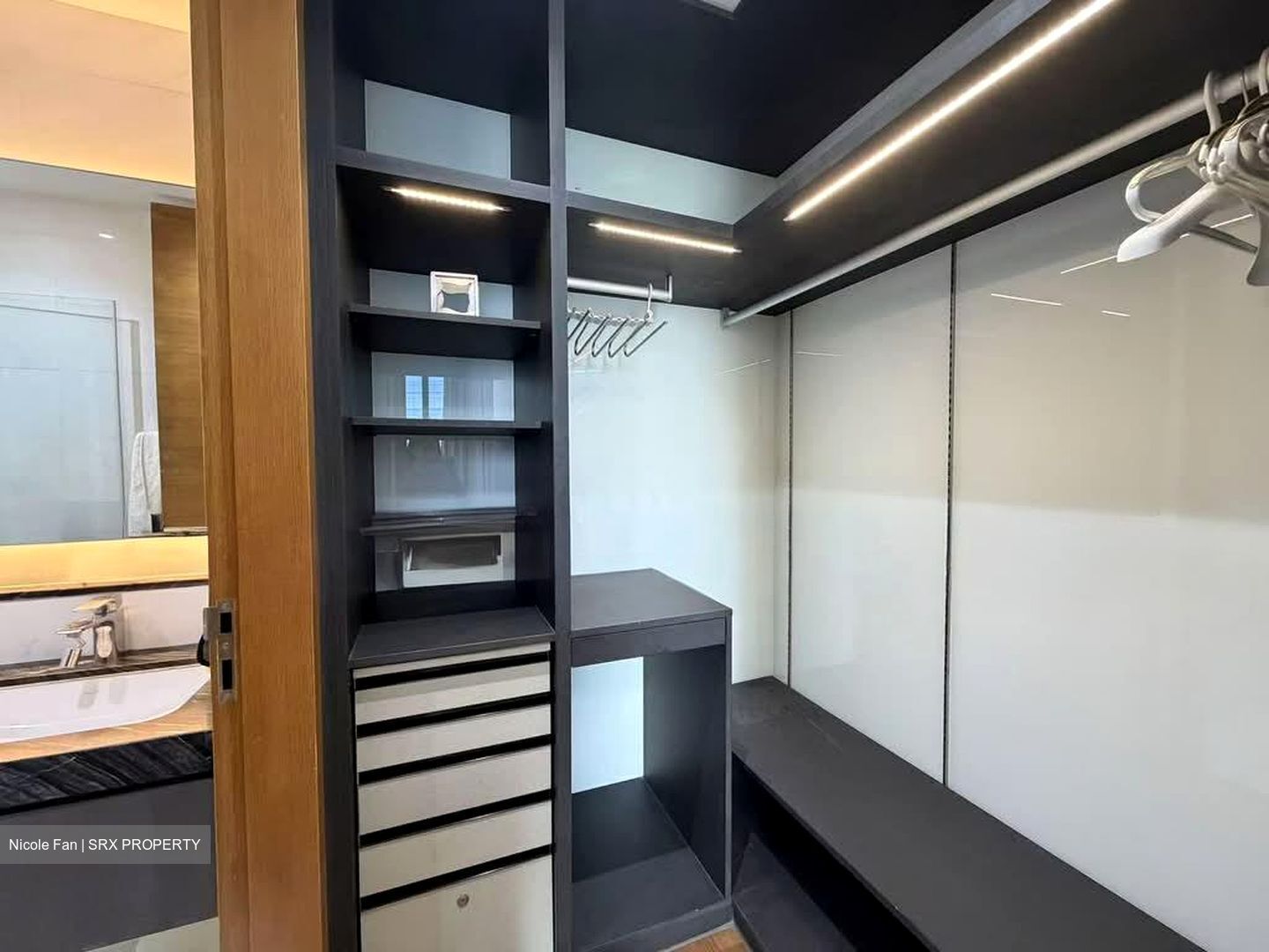 Marina One Residences (D1), Apartment #560986211